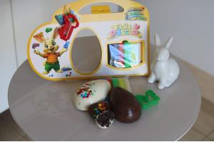 Ovo infantil com Cortador e Massinha de Modelar